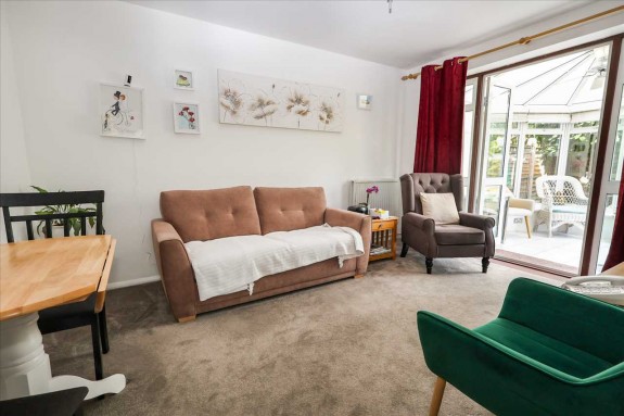 Leaholme Gardens, Burnham - Photo 11