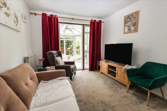 Leaholme Gardens, Burnham - Photo 12