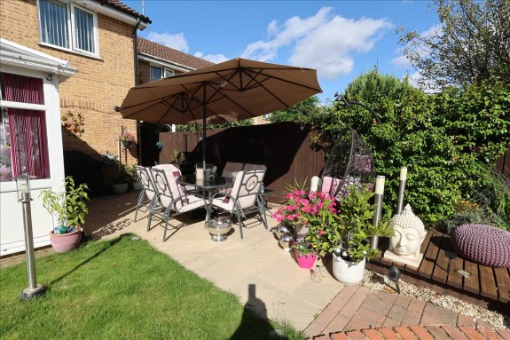 Portland Close, Burnham - Photo 20