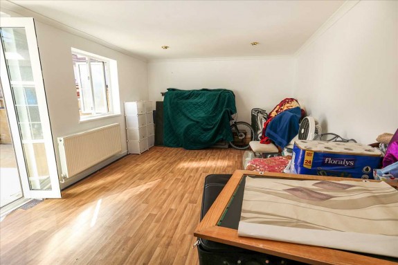 Seymour Road, Slough - Photo 13