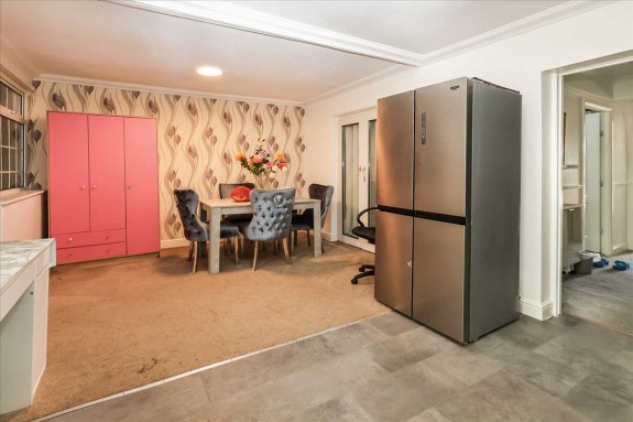 Seymour Road, Slough - Photo 15