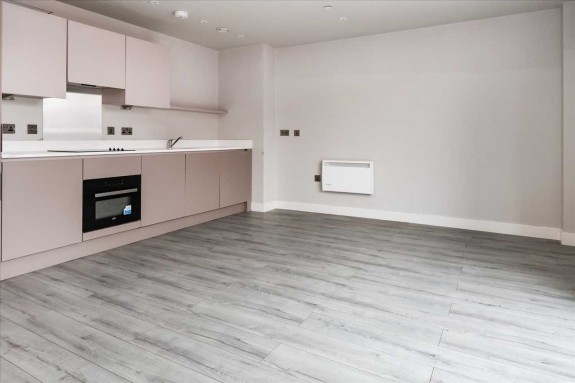 Iron House, Petersfield Avenue, Slough - Photo 7