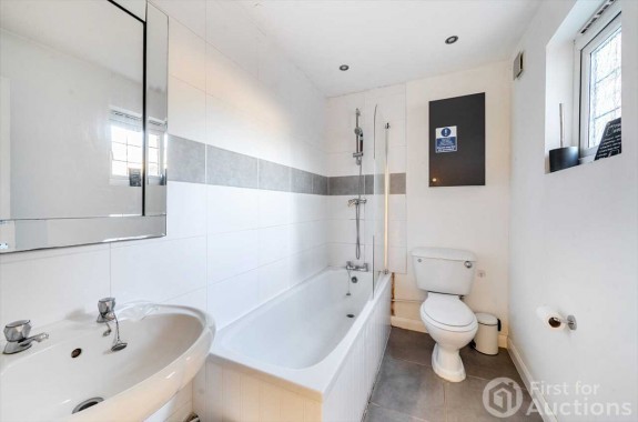 Dennis Way, Cippenham - Photo 12