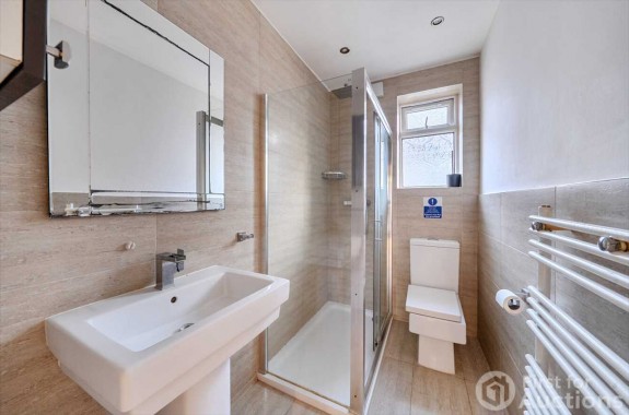 Dennis Way, Cippenham - Photo 13