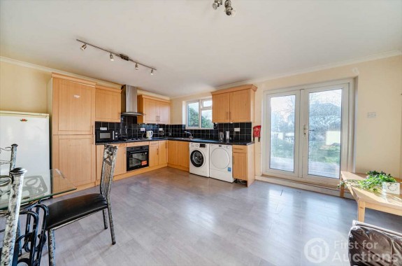 Dennis Way, Cippenham - Photo 4