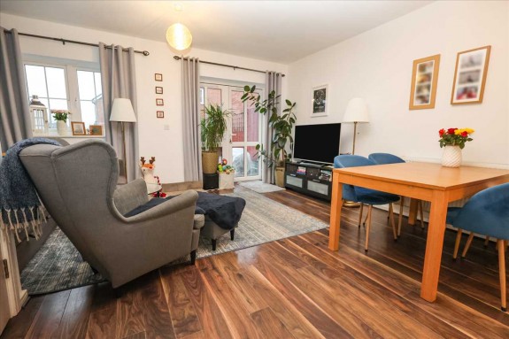 Oakcroft, Slough - Photo 9