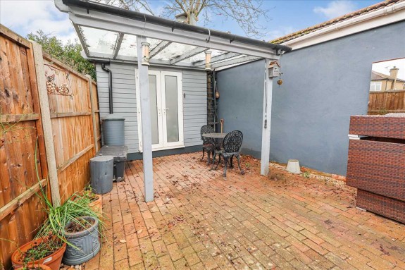 Westcroft, Slough - Photo 8