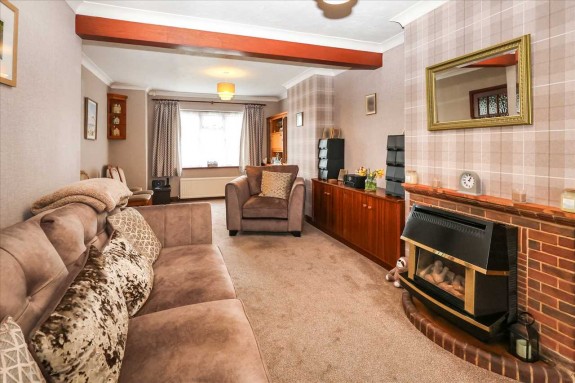 Elmshott Lane, Cippenham - Photo 15