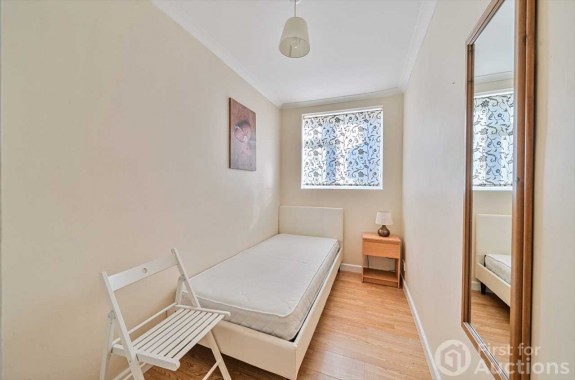 Elmshott Lane, Cippenham - Photo 14