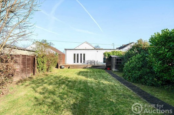 Elmshott Lane, Cippenham - Photo 7