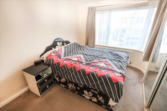 Salisbury Avenue, Slough - Photo 8