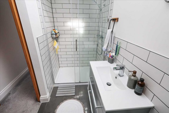 Britwell Road, Burnham - Photo 13