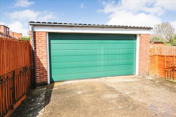 Detached Double Garage